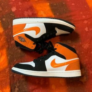 NIKE AIR JORDAN 1 MID - Shattered Backboard "Starfish" Black/Orange - Size 8